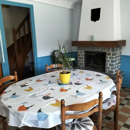 Casa de Férias Charmante Maison Dans Le Bocage Proche A84 Souleuvre-en-Bocage